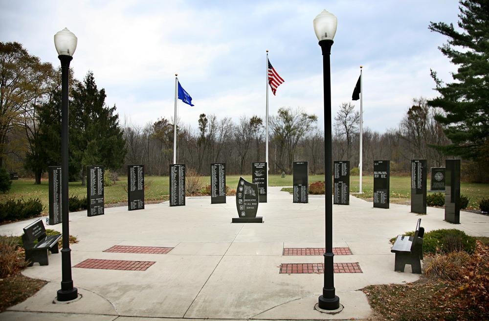 Wide shot view of Lyndon St Memory Park